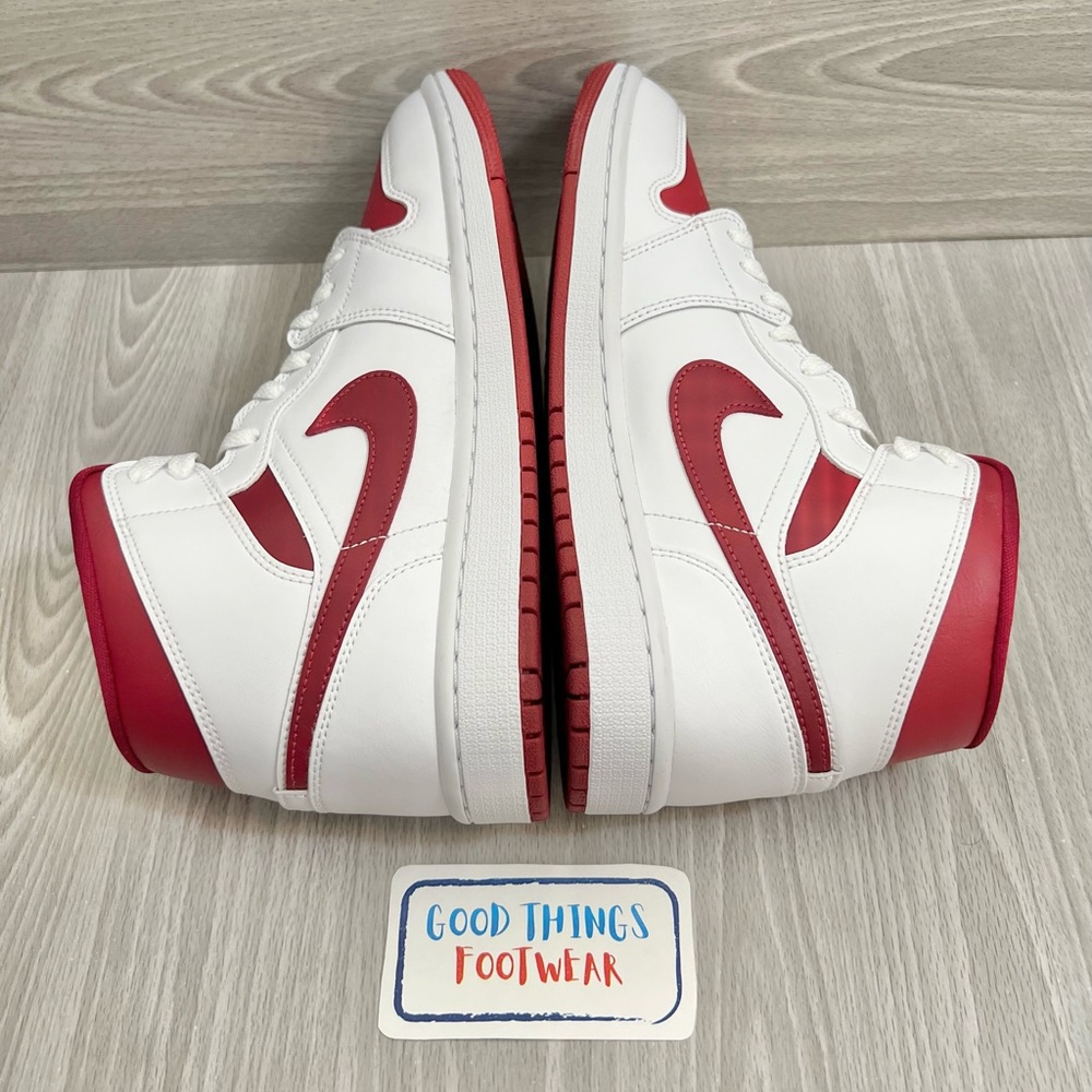 Air Jordan 1 Mid Reverse Chicago Men’s Size 8.5 Women’s Size 10 Sneakers - Picture 3 of 10